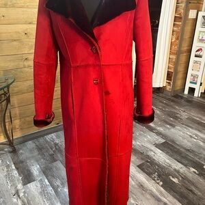 Chic Red Coat with Faux Fur Lining